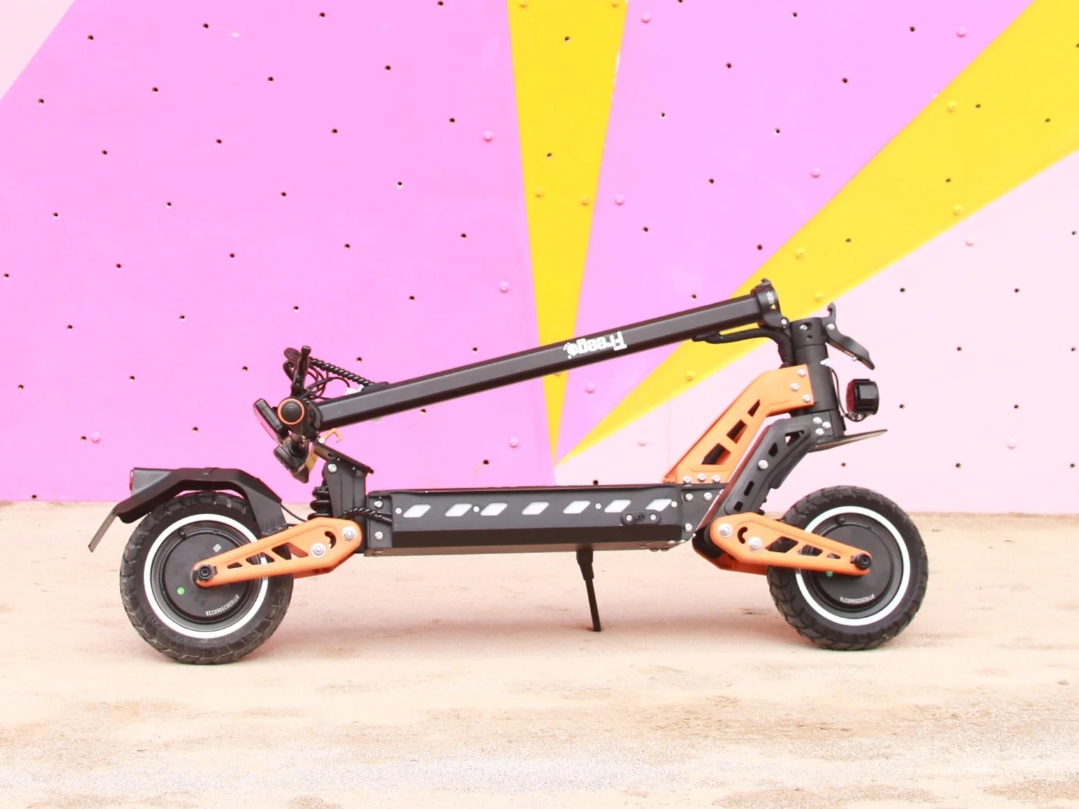 Freego C10 Pro Landtiger Dual-Motor Foldable Electric Scooter - 52V, 20.8Ah, dual 1650W motors, full suspension, all-terrain - 100% Financing Available! - Image 2