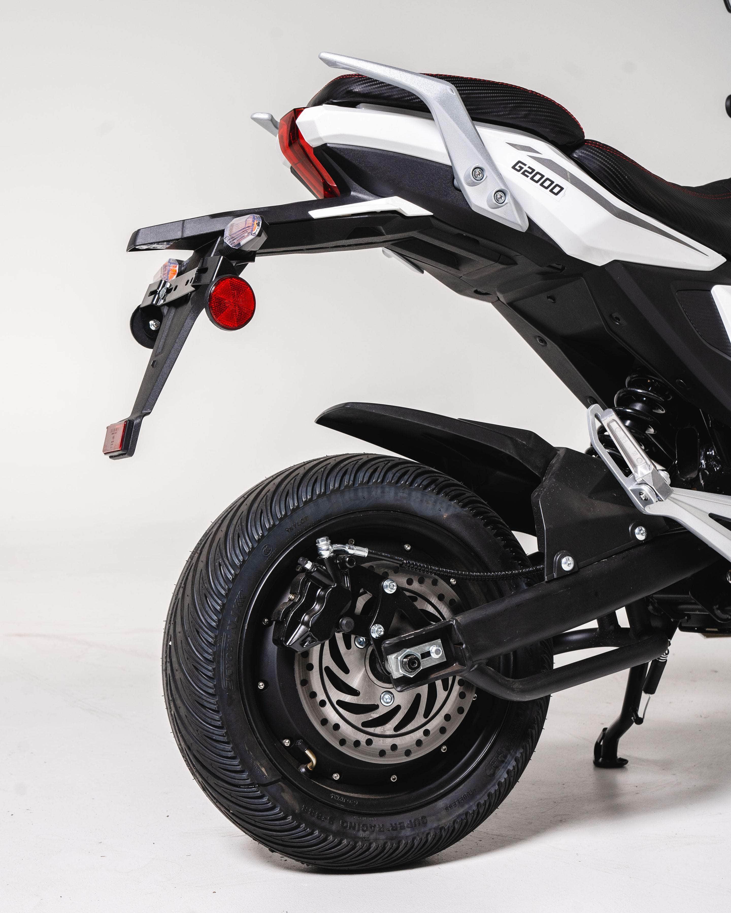 GIO G2000 ELECTRIC SCOOTER - 72V 30Ah 2000W, anti-theft alarm, top speed 43mph, range up to 40 miles - Image 15