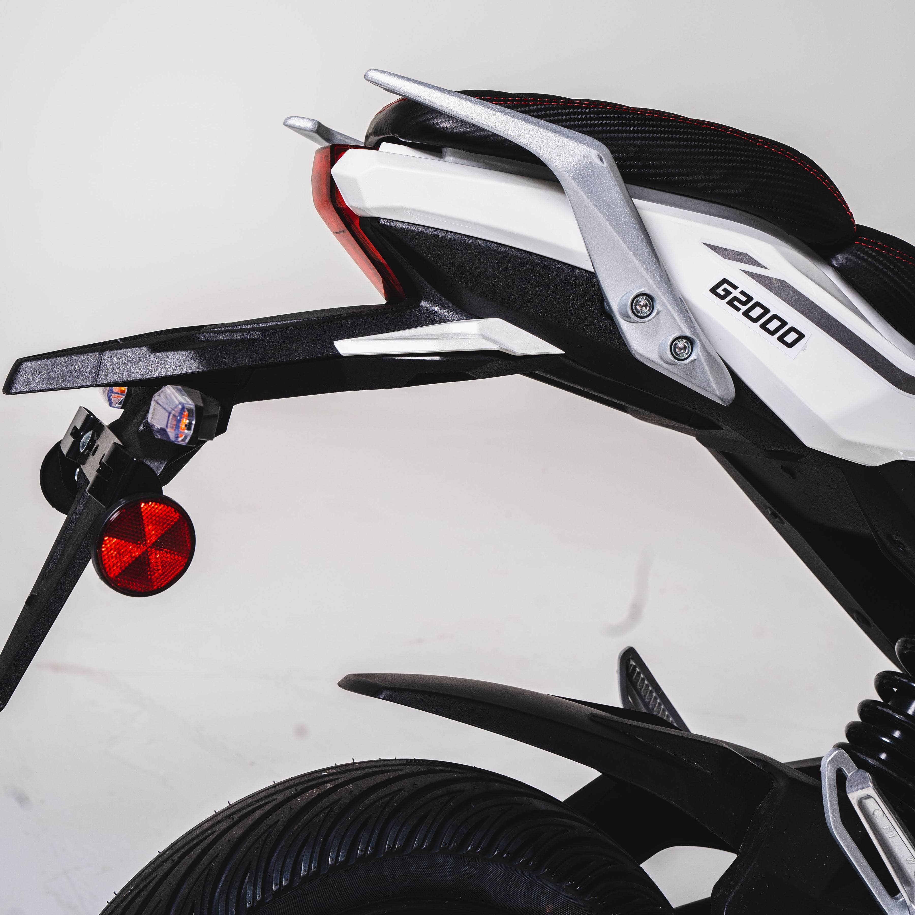 GIO G2000 ELECTRIC SCOOTER - 72V 30Ah 2000W, anti-theft alarm, top speed 43mph, range up to 40 miles - Image 17