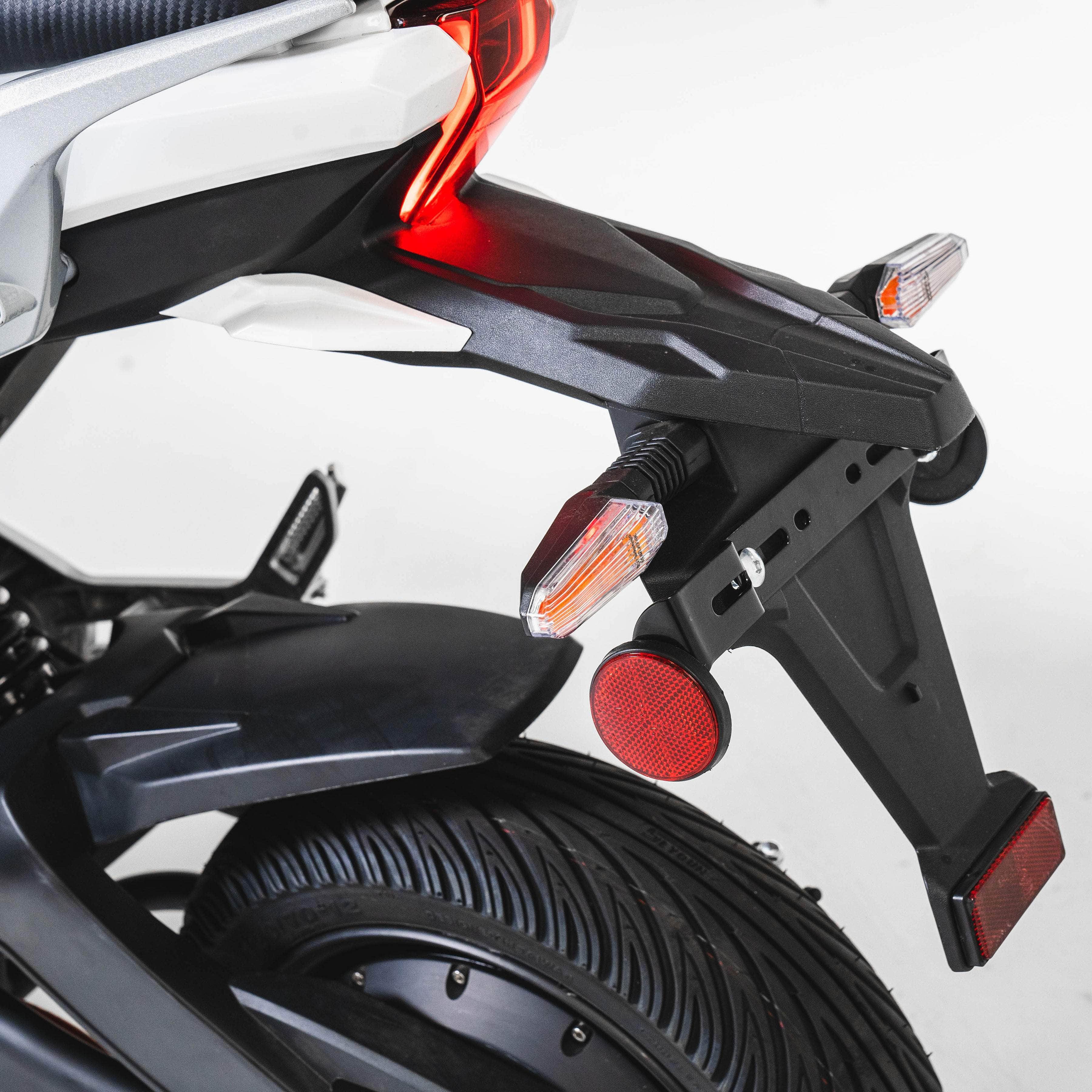 GIO G2000 ELECTRIC SCOOTER - 72V 30Ah 2000W, anti-theft alarm, top speed 43mph, range up to 40 miles - Image 9